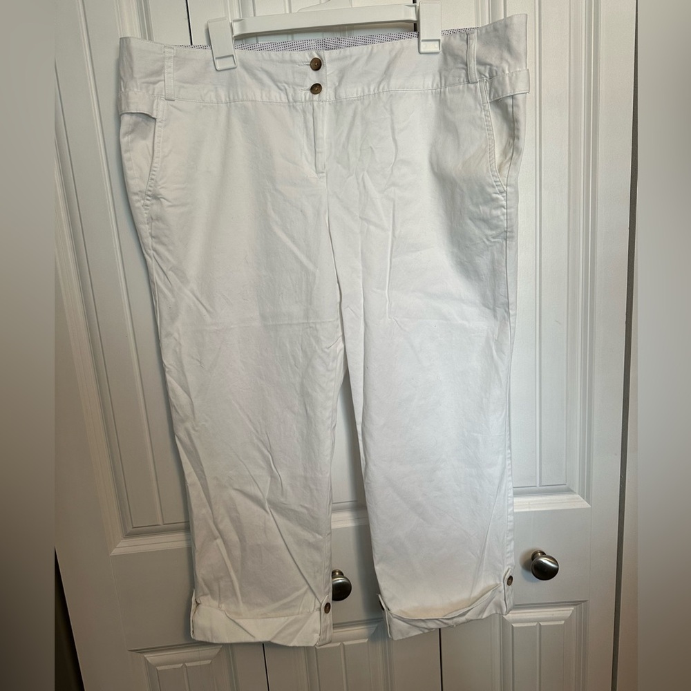 White Lands End Capris - So Many Cute Details!